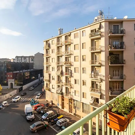 Guesthost - Borgo San Paolo Lovely Flat X4 Lägenhet Turin