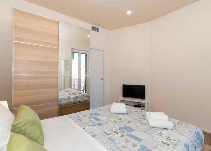 Guesthost - Borgo San Paolo Lovely Flat X4 * Turin